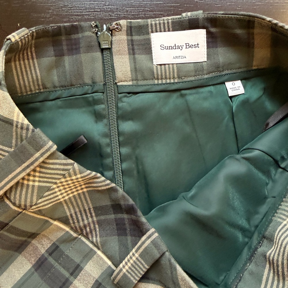 Sunday Best Aritzia Plaid Pleated Mini Skirt Green Tan Size 0 - Picture 6 of 6